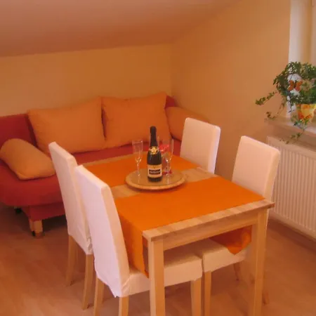 Haus Datz In *